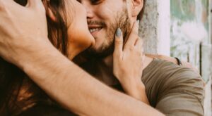 7 variantes de la postura del misionero que querrás probar