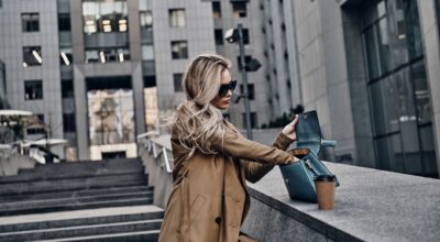 ¿Qué llevar en el bolso? Consejos prácticos para que no te falte lo esencial