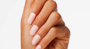 6 esmaltes de uñas imprescindibles con los colores de esta temporada