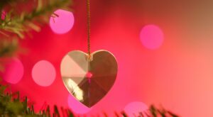 Vive una Navidad creativa, ¡decora tu árbol con figuritas DIY!