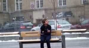 ¿Qué harías si ves a un niño en la calle tiritando de frío?