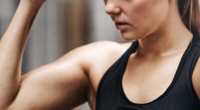 Aumento de pecho y deporte: todo lo que necesitas saber