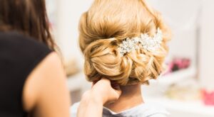 Recogidos bajos para novias: ideas espectaculares para triunfar