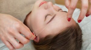 Depilación con hilo: el método de depilación de las celebrities