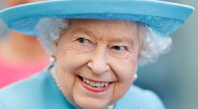 Conviértete en community manager de Isabel II por 2.800€ al mes