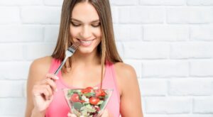 ¡Adiós a la retención de líquidos! 10 alimentos diuréticos que te harán sentir mejor