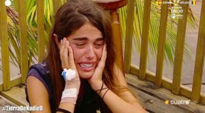 Supervivientes: El regalo envenenado de Telecinco a Violeta tras su abandono obligado