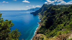 Viaje a Madeira: qué ver, qué comer y qué hacer en la isla de la eterna primavera