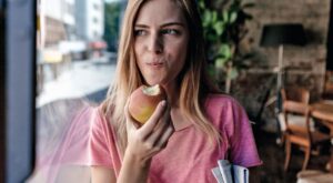 Si estás a dieta, ¡cuidado con tu boca!