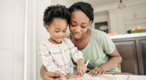 Crea su rutina de estudio: 6 pasos para enseñar a tus hijos a estudiar