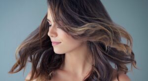 ¿Sabes qué herramienta de alisado utilizar según tu tipo de pelo?