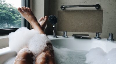¿Necesitas un baño relajante? Estos son los productos que no te pueden faltar