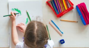 Todo el material escolar necesario para niños zurdos