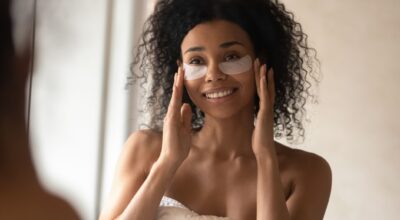 ¿Arrugas en los ojos? Diles adiós con estos trucos