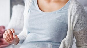 Ácido fólico en el embarazo: todo lo que debes saber sobre cómo tomarlo