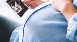 Villocentesis, ¿debo someterme a ella? ¿cuáles son los riesgos?