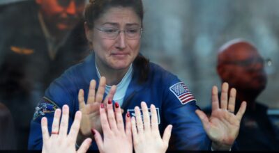 El primer viaje espacial con tripulación solo femenina tendrá lugar este mes
