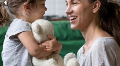 Alteraciones del habla en niños: cuándo ir al logopeda y cómo actuar en casa