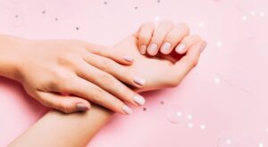 Manicura para uñas cortas: los colores y texturas perfectas para ti
