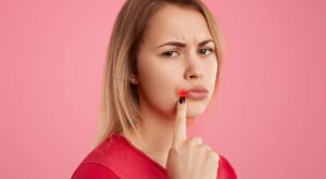 Herpes labial: los mejores consejos y remedios caseros para acabar con él