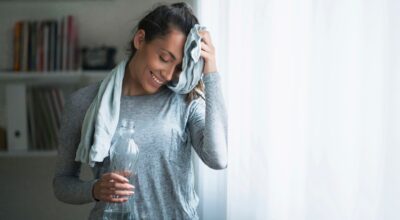 Rutina fitness: un entrenamiento completo de ejercicios en casa