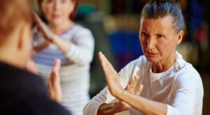 Conoce las reglas de oro de defensa personal