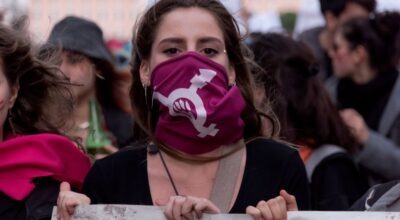 «Duerme tranquila, niña inocente»: la marea feminista chilena que canta contra el machismo