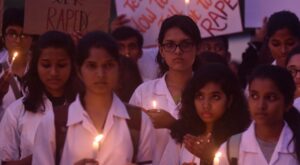 Queman viva a una mujer en India cuando iba a declarar contra su agresor