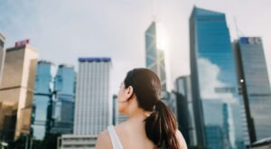 El aumento de mujeres solteras en Hong Kong puede repercutir en el mercado inmobiliario