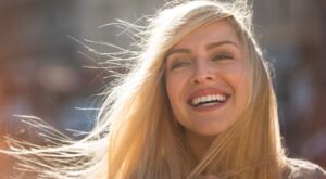 Bienvenida, nanoplastia: un pelo liso y sin efecto frizz es posible