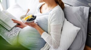 Acidez en el embarazo: ¿por qué ocurre y cómo puedo aliviarla?