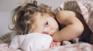 Lombrices en niños: ¿por qué ocurre y cómo debemos tratarlo?