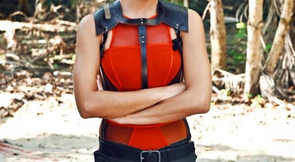 Supervivientes: A Lara Álvarez se le escapa en directo un nuevo ‘’tongo’’ que se cumple con… ¡Rocío Flores!