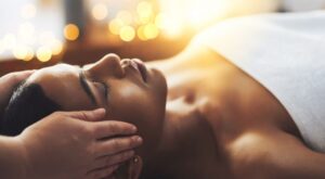 Masajes faciales, el ritual para una piel tersa y relajada