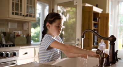 ¿Por qué es tan importante lavarse las manos para evitar el contagio del coronavirus?