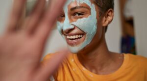 ¿Aburrida de la cuarentena? Monta tu propio salón de belleza en casa