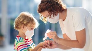 Los inventos creados por mujeres que están salvando vidas durante la crisis sanitaria