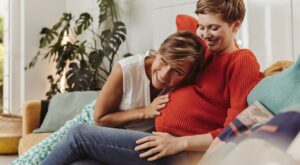 ¿Sabes cómo adelantar el parto de manera natural? ¡Estos son algunos trucos!