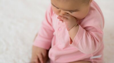 ¿Tu bebé tiene la nariz taponada? Los remedios caseros que necesitas