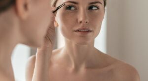 Un simple truco para «afilar» tus pinzas ¡y no tener que volver a comprarlas!