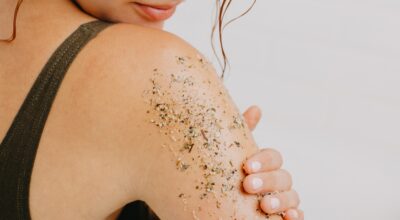 Este exfoliante que hidrata y repara la piel dañada es ideal para obtener un bronceado armonioso este verano 2