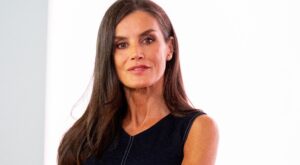 Este es el secreto mejor guardado de la reina Letizia para una piel hidratada y bronceada de forma natural