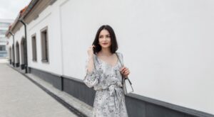 ¡Descubre el corte de pelo «Long Bob»: el look rejuvenecedor de Vicky Martín Berrocal a partir de los 50