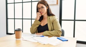 Venciendo la inseguridad: Cómo la educación financiera minimiza el síndrome de la impostora