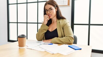 Venciendo la inseguridad: Cómo la educación financiera minimiza el síndrome de la impostora