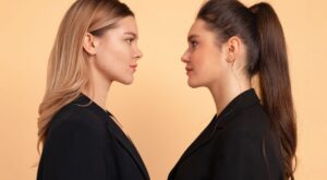 Competencia entre mujeres: cómo detectar el síndrome de abeja reina