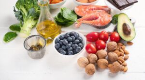 La dieta MIND y su impacto en la prevención de enfermedades neurodegenerativas como el Alzheimer