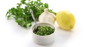 Receta gremolata: Dale un toque fácil y delicioso a tus carnes y pescados con esta salsa italiana