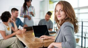 Repite estas 9 frases para aumentar la seguridad en ti misma