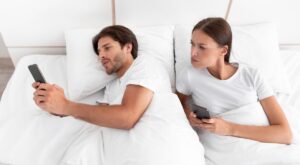 Estas son las probabilidades de que tu pareja te sea infiel según su edad